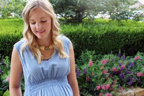 date-night-style-periwinkle-thrifted-dress-36-week-bump-maternity-fashion-pregnancy-lifestyle-blog-dearly-noted-4