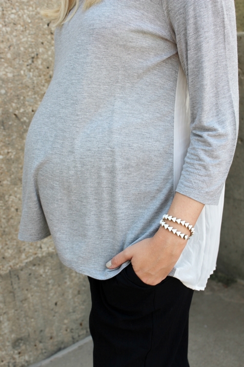 dearly-noted-lifestyle-blog-maternity-fashion-pregnancy-style-black-herem-pants-dressy-edgy-comfy-ootd-new-blog-thrift-4